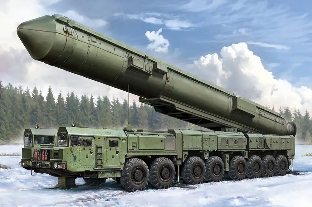 15U175 TEL of RS-12M1 Topol-M ICBM complex - Top bewertet